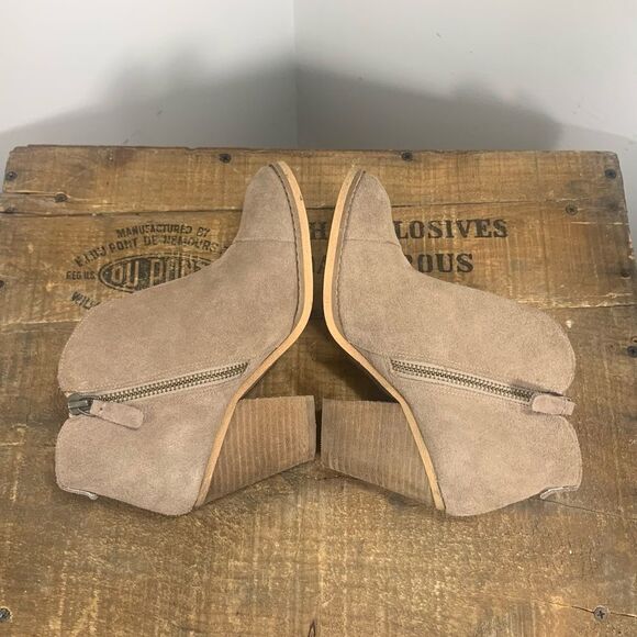 Susina Women’s Size 4 Blakely Tan Suede Ankle Boots / Booties - Picture 7 of 10